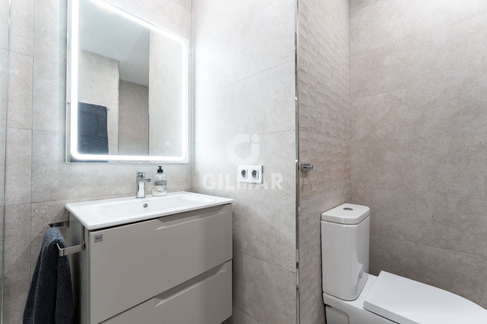 1 bedroom Flat for sale in Fuengirola - € 240,000 (Ref: 9481635)