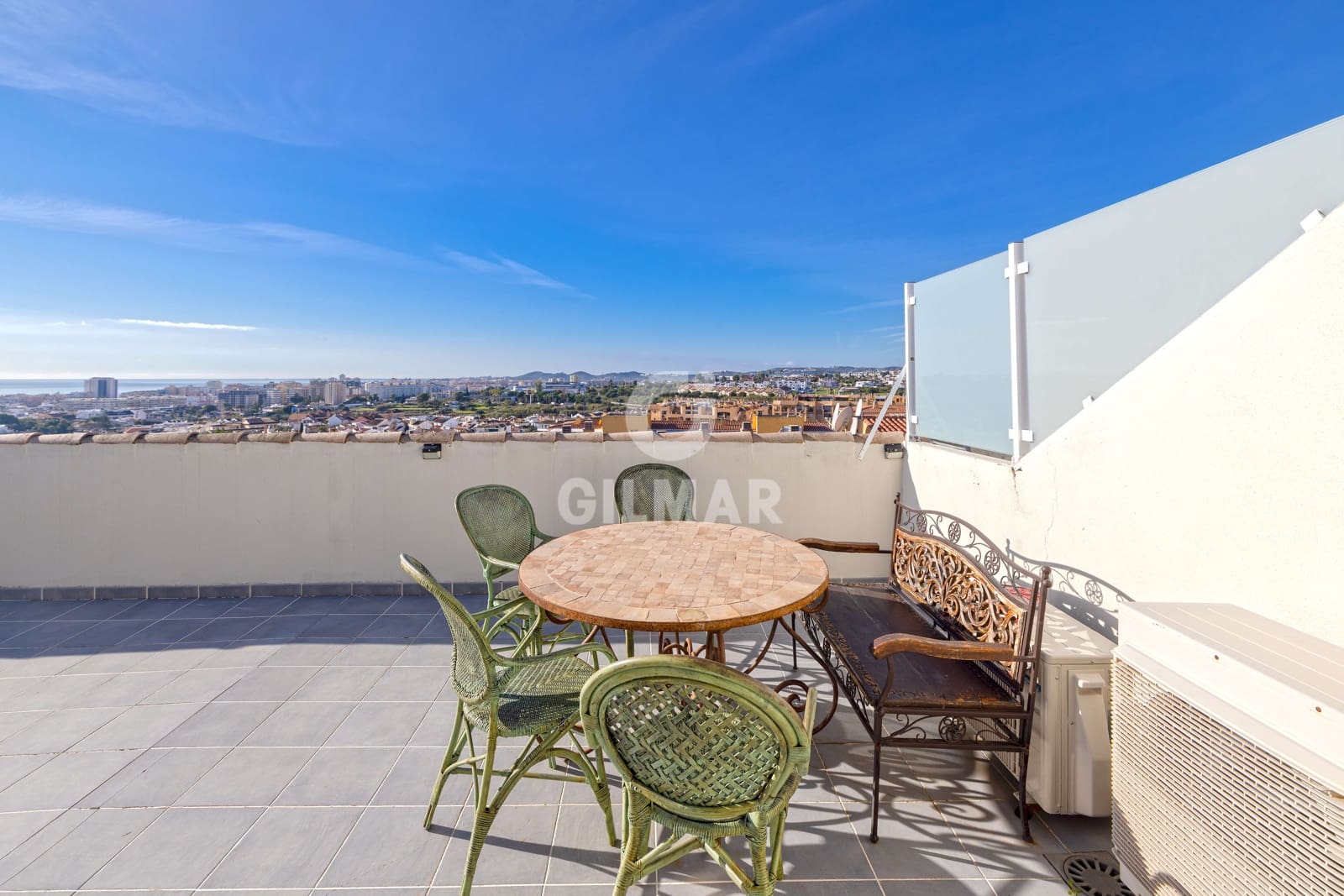 3 quarto Penthouse para venda em Fuengirola com piscina garagem - 670 000 € (Ref: 9481636)