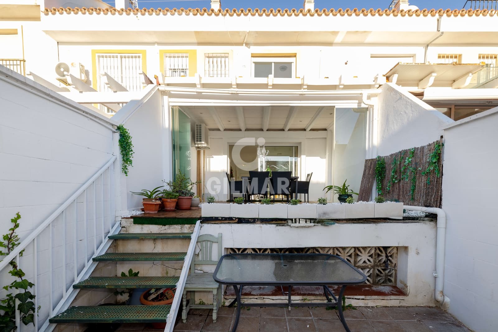 Adosado de 4 habitaciones en Benalmádena en venta con piscina garaje - 425.000 € (Ref: 9481637)