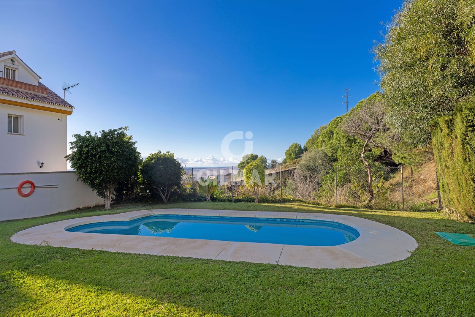 Adosado de 4 habitaciones en Benalmádena en venta con piscina garaje - 425.000 € (Ref: 9481637)