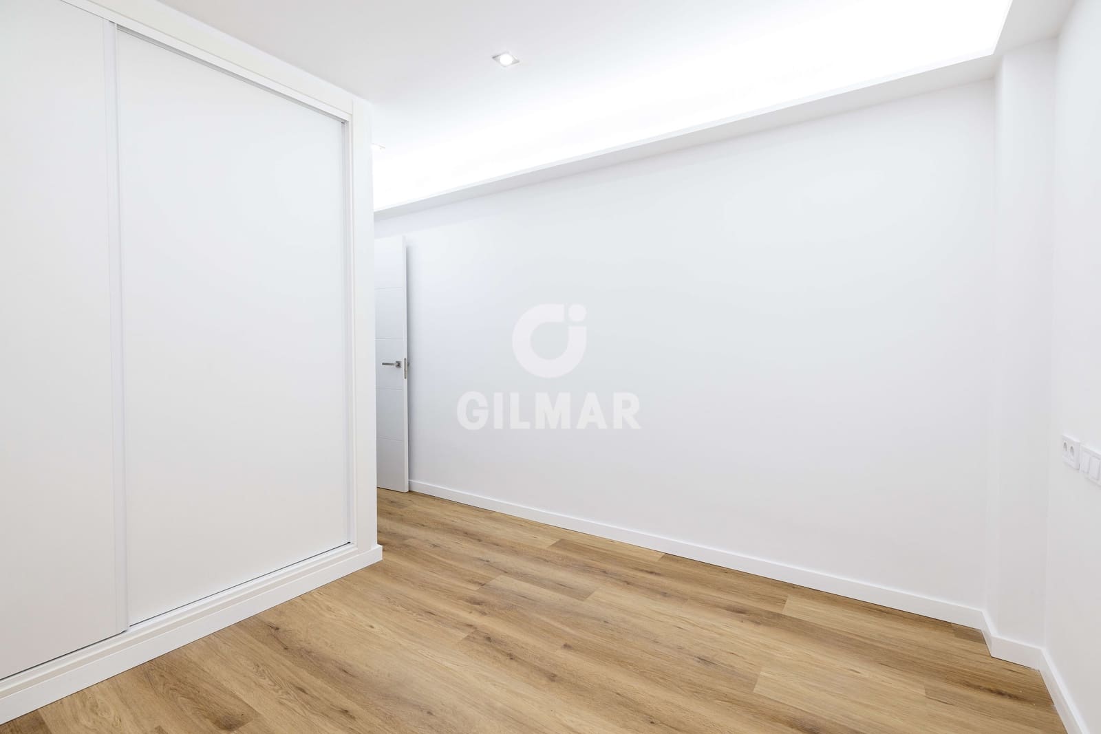 Piso de 3 habitaciones en Fuengirola en venta - 325.000 € (Ref: 9481638)