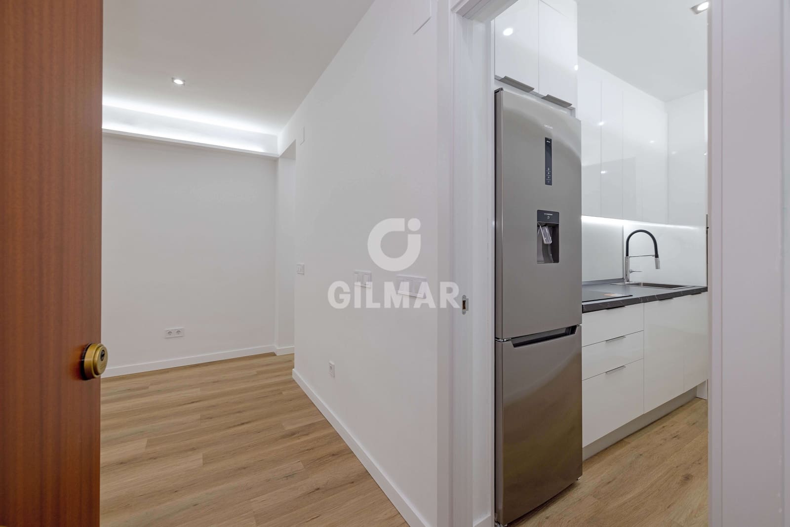 Piso de 3 habitaciones en Fuengirola en venta - 325.000 € (Ref: 9481638)