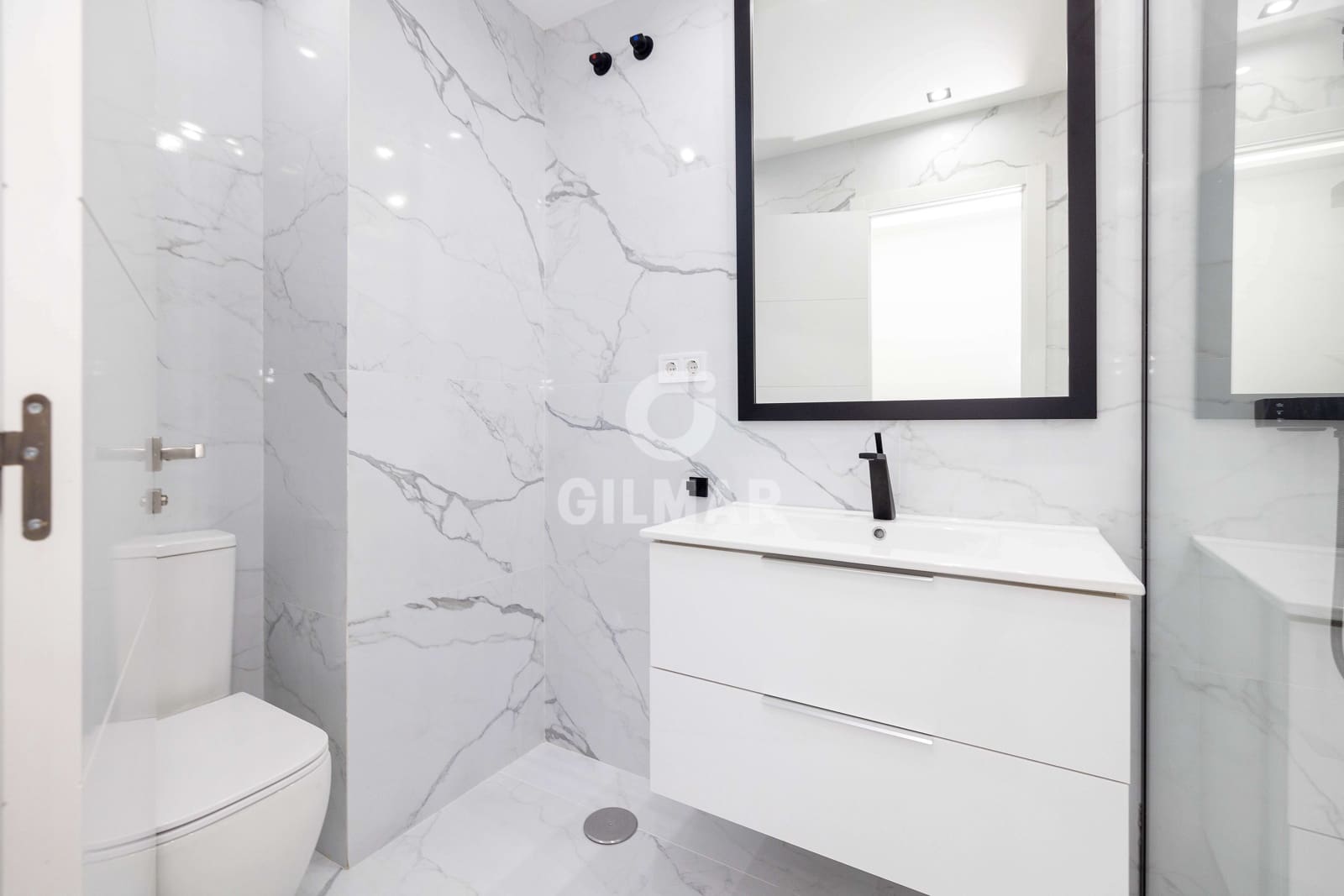 Piso de 3 habitaciones en Fuengirola en venta - 325.000 € (Ref: 9481638)