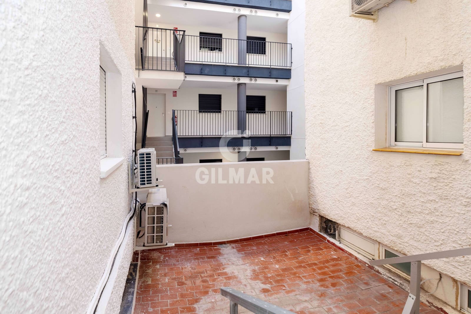 Piso de 3 habitaciones en Fuengirola en venta - 325.000 € (Ref: 9481638)