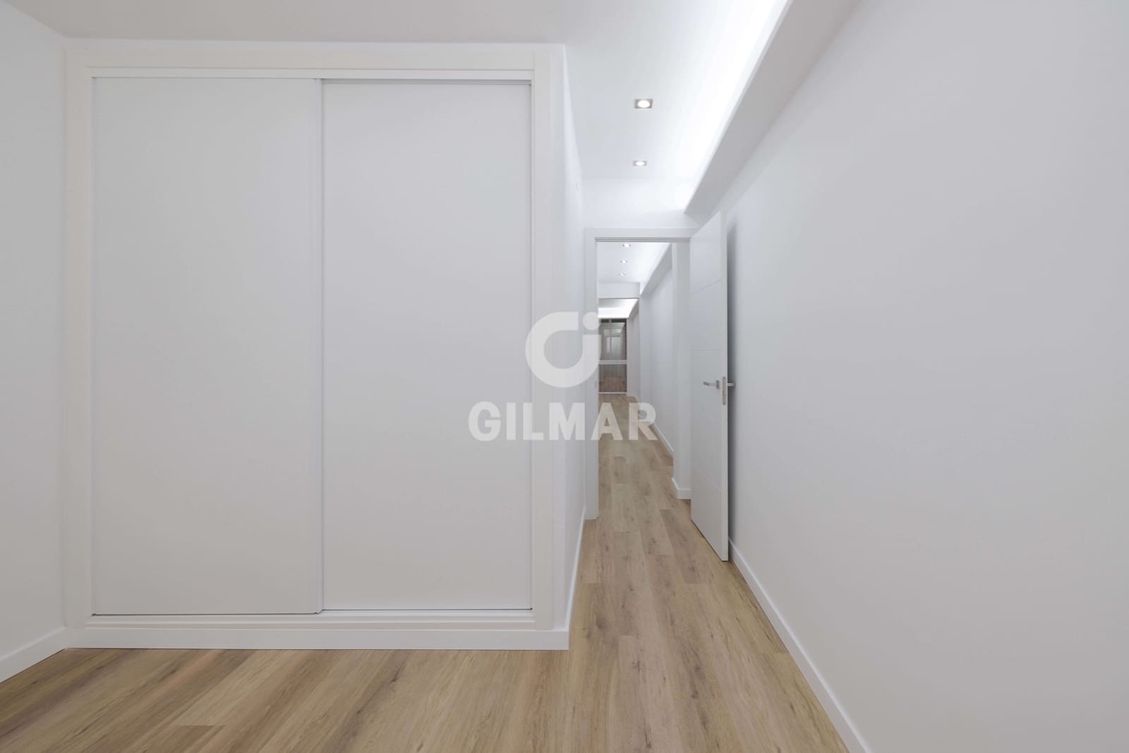 Piso de 3 habitaciones en Fuengirola en venta - 325.000 € (Ref: 9481638)