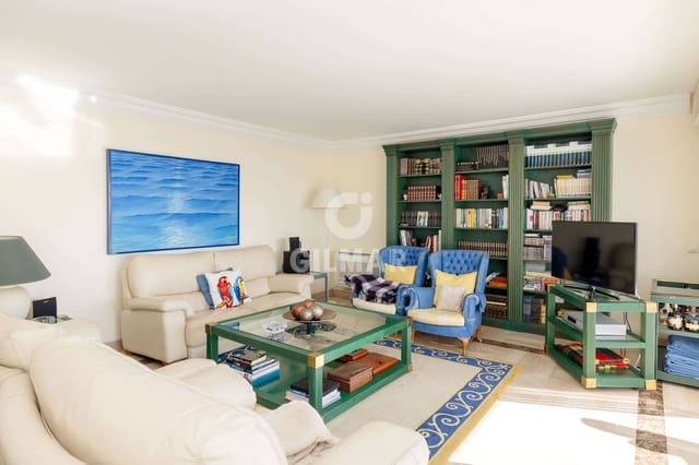 5 slaapkamer Penthouse te koop in Huerta Belón - Calvario, Marbella met garage - € 1.200.000 (Ref: 9484962)