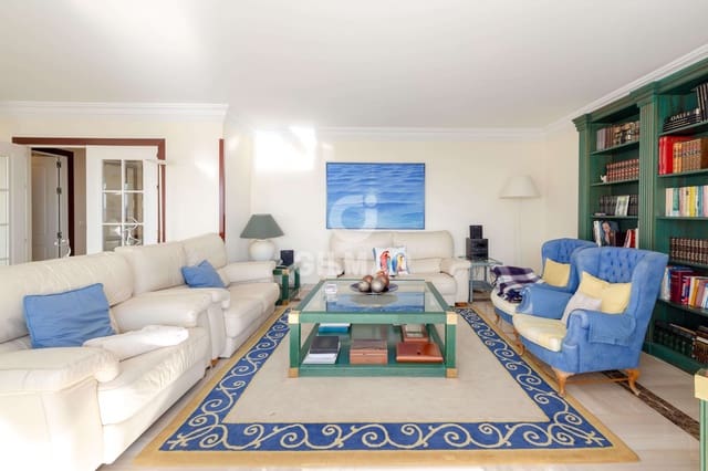 5 slaapkamer Penthouse te koop in Huerta Belón - Calvario, Marbella met garage - € 1.200.000 (Ref: 9484962)