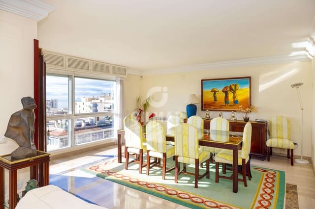 5 makuuhuone Kattohuoneisto myytävänä paikassa Huerta Belón - Calvario, Marbella mukana 
autotalli - 1 200 000 € (Ref: 9484962)