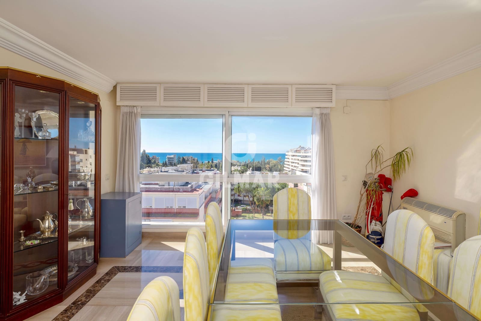 5 slaapkamer Penthouse te koop in Marbella met garage - € 1.200.000 (Ref: 9484962)