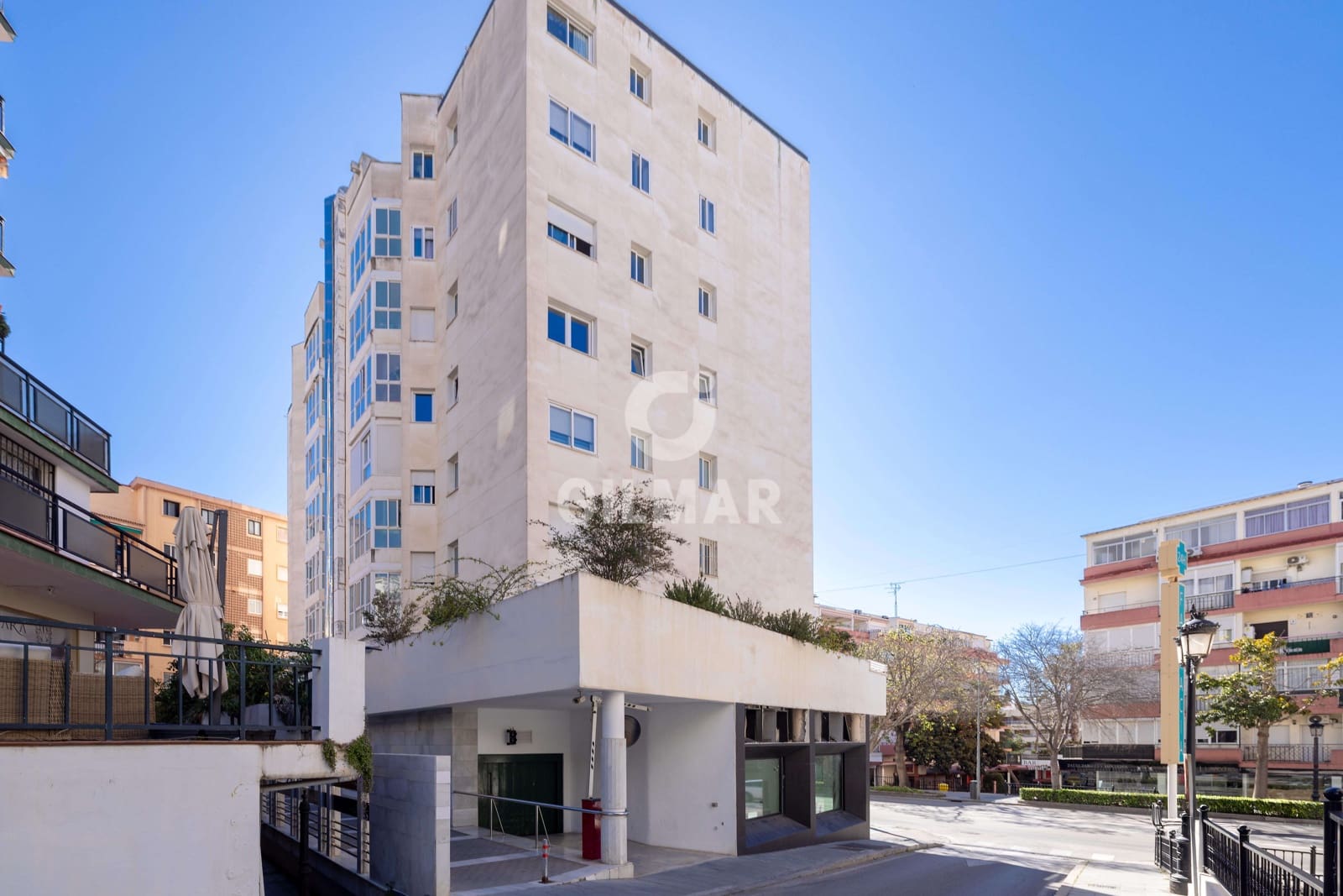 5 slaapkamer Penthouse te koop in Marbella met garage - € 1.200.000 (Ref: 9484962)