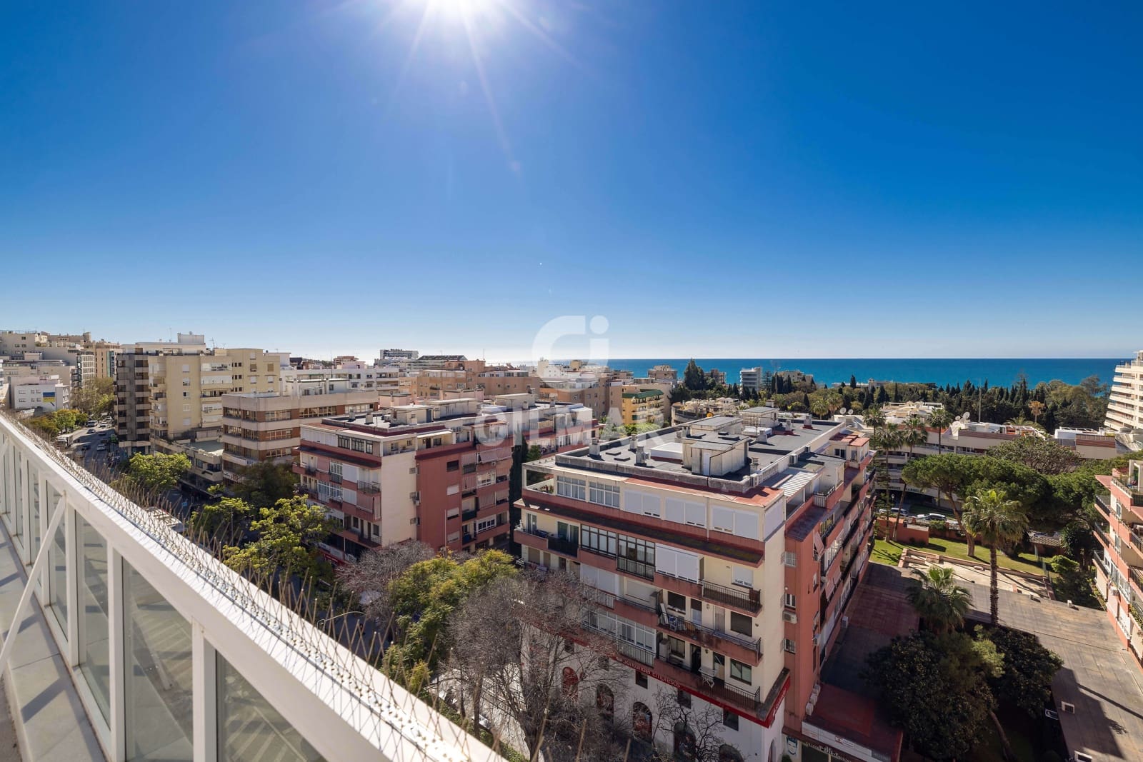 5 slaapkamer Penthouse te koop in Marbella met garage - € 1.200.000 (Ref: 9484962)