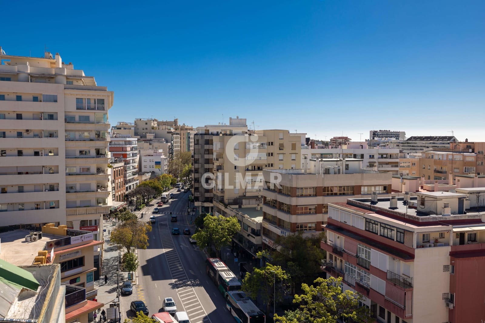 5 slaapkamer Penthouse te koop in Marbella met garage - € 1.200.000 (Ref: 9484962)