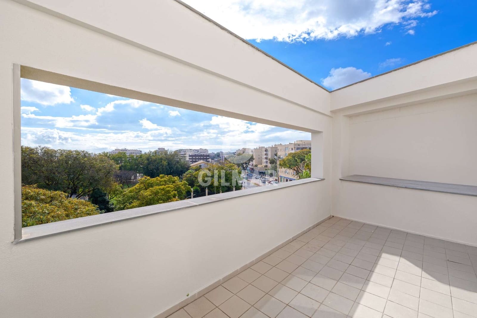 2 bedroom Penthouse for sale in El Puerto de Santa Maria - € 220,000 (Ref: 9489690)