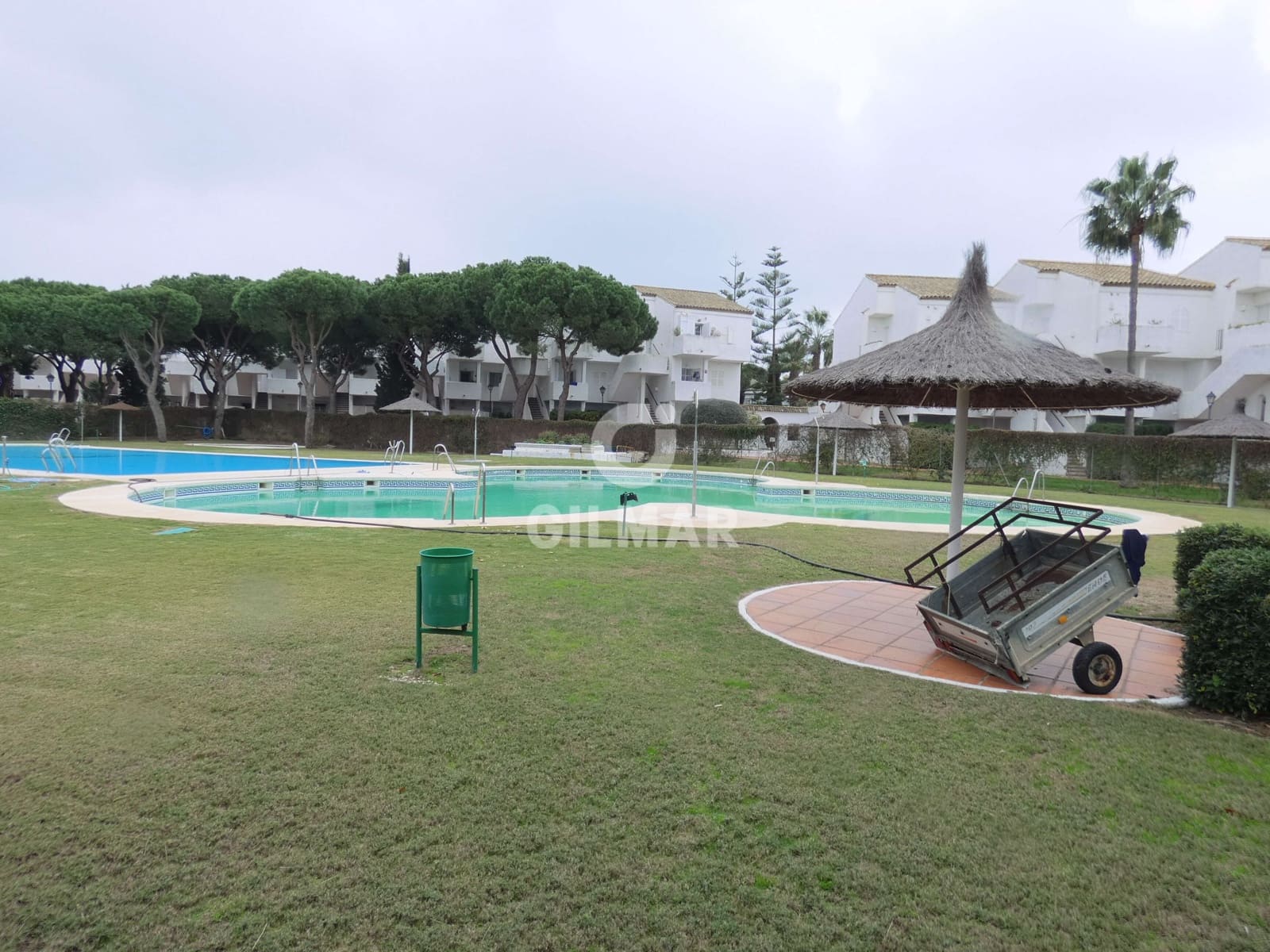 3 bedroom Flat for sale in Chiclana de la Frontera with pool - € 359,000 (Ref: 9489691)