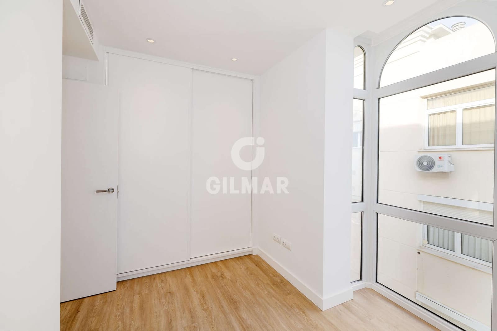 3 soveværelse Penthouse til salg i Estepona med garage - € 1.159.000 (Ref: 9489991)