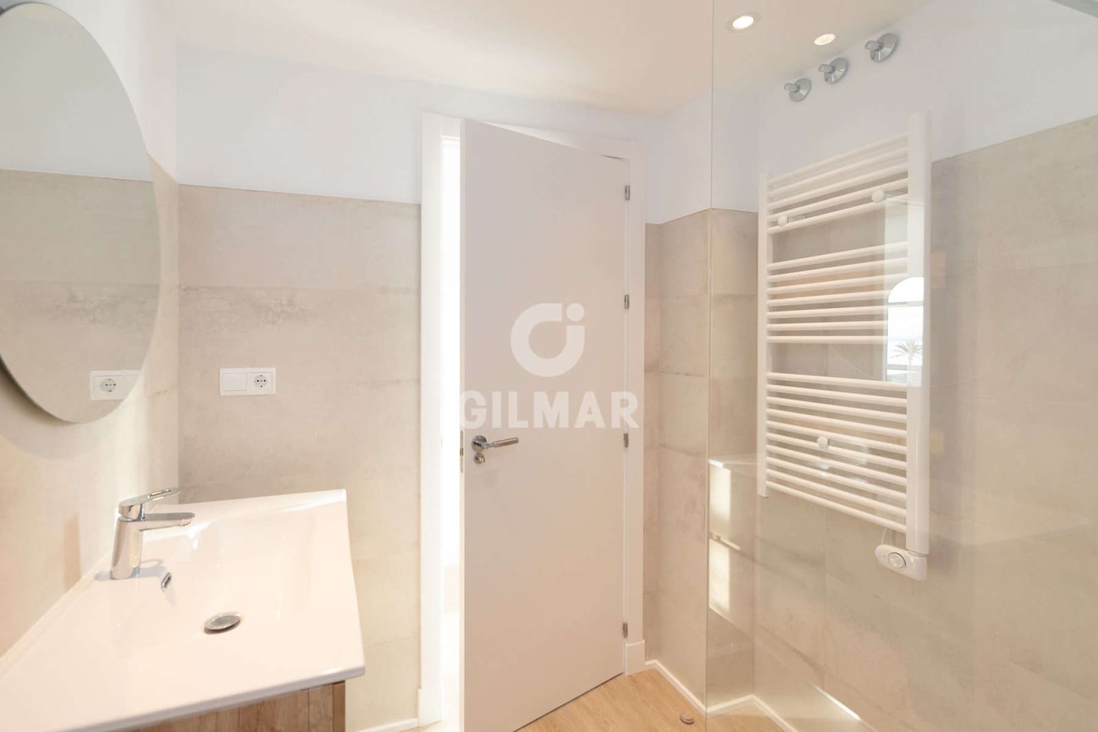 3 soveværelse Penthouse til salg i Estepona med garage - € 1.159.000 (Ref: 9489991)