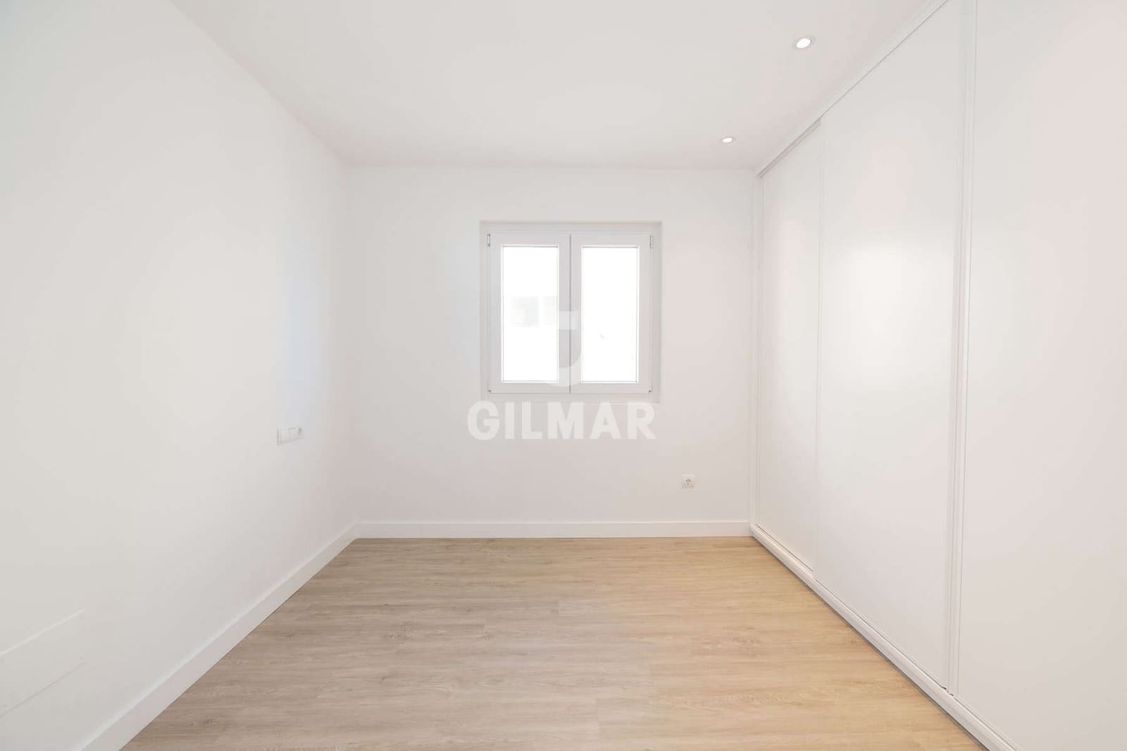 3 soveværelse Penthouse til salg i Estepona med garage - € 1.159.000 (Ref: 9489991)