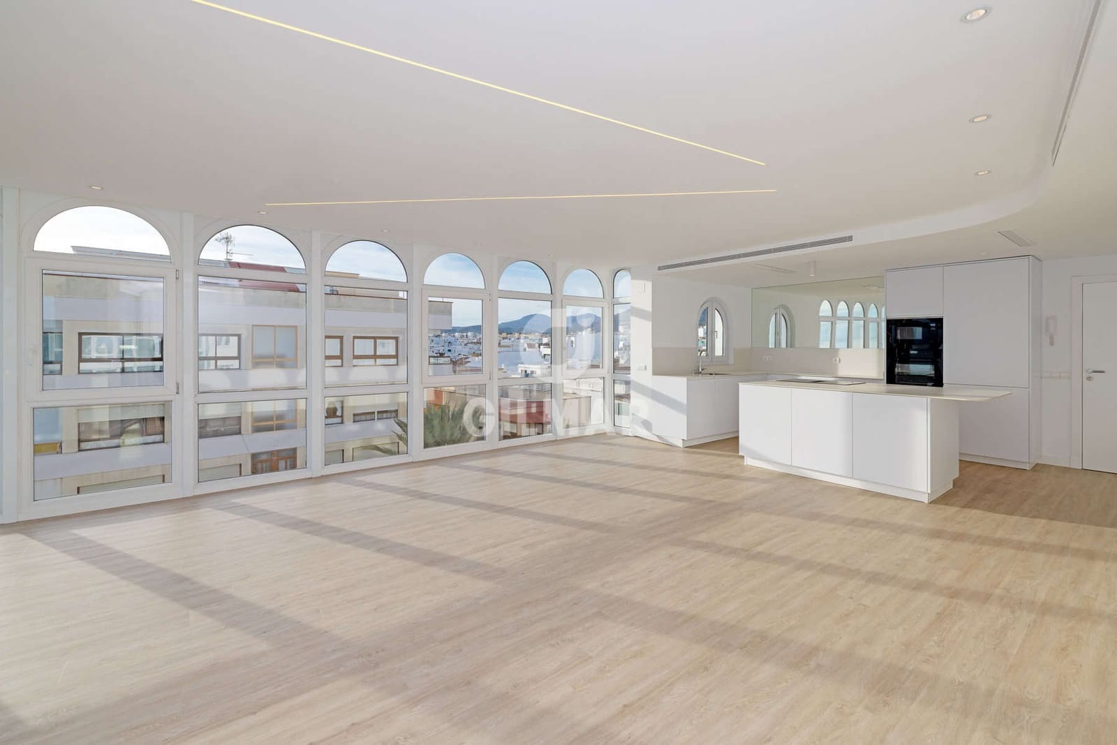 3 soveværelse Penthouse til salg i Estepona med garage - € 1.159.000 (Ref: 9489991)