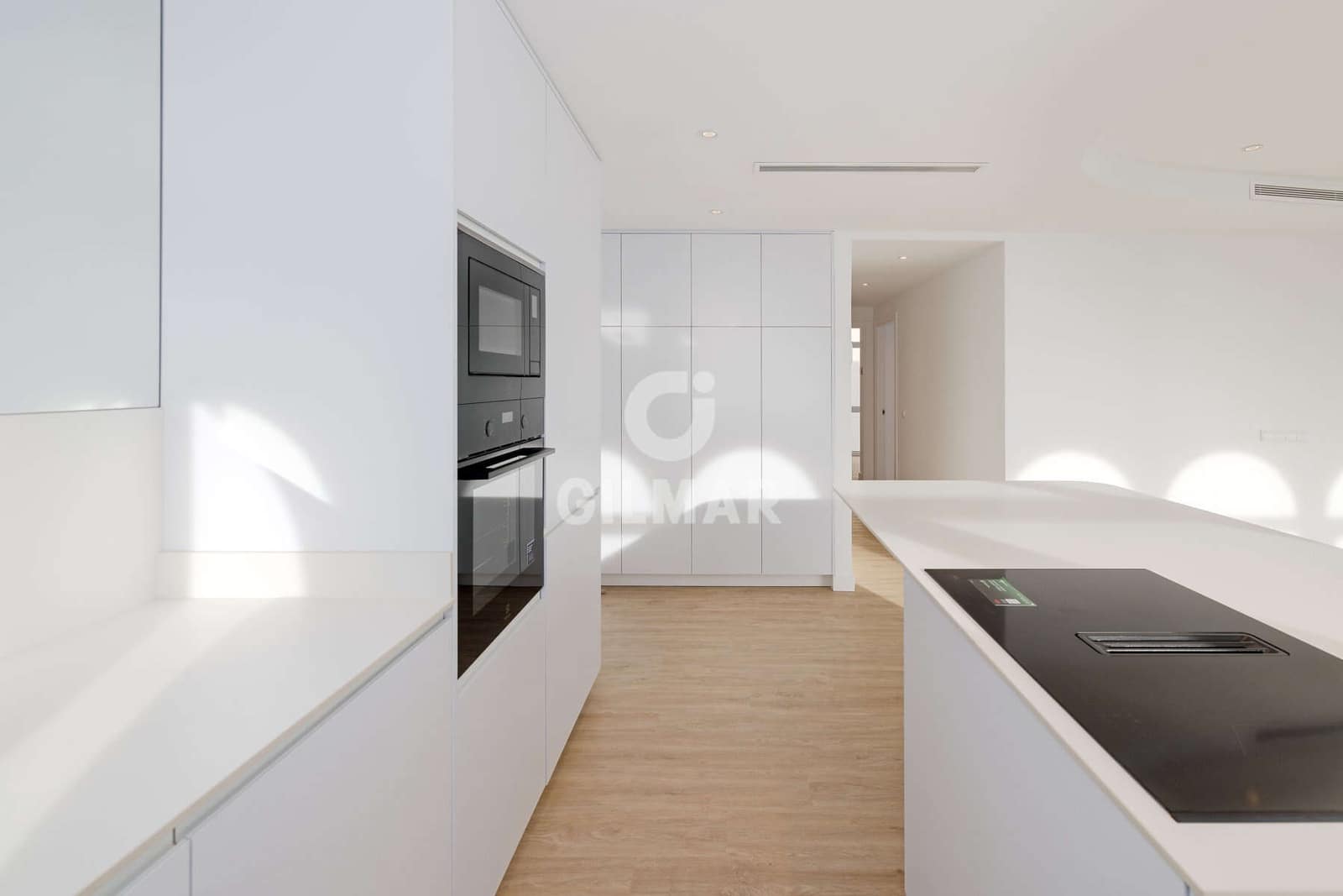 3 soveværelse Penthouse til salg i Estepona med garage - € 1.159.000 (Ref: 9489991)