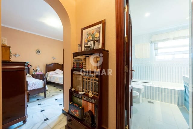 4 quarto Moradia para venda em El Puerto de Santa María com piscina - 1 200 000 € (Ref: 9491678)