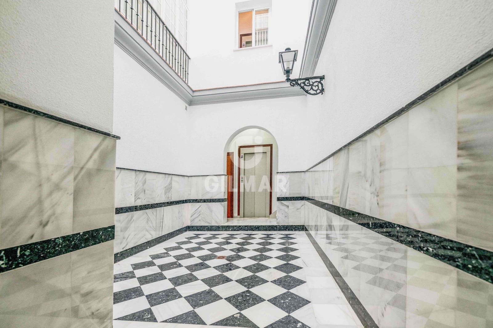 3 bedroom Flat for sale in Cadiz city - € 450,000 (Ref: 9496632)