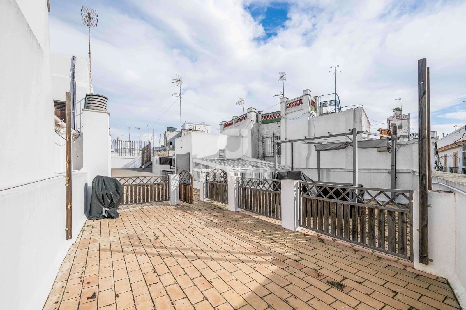3 bedroom Flat for sale in Cadiz city - € 450,000 (Ref: 9496632)