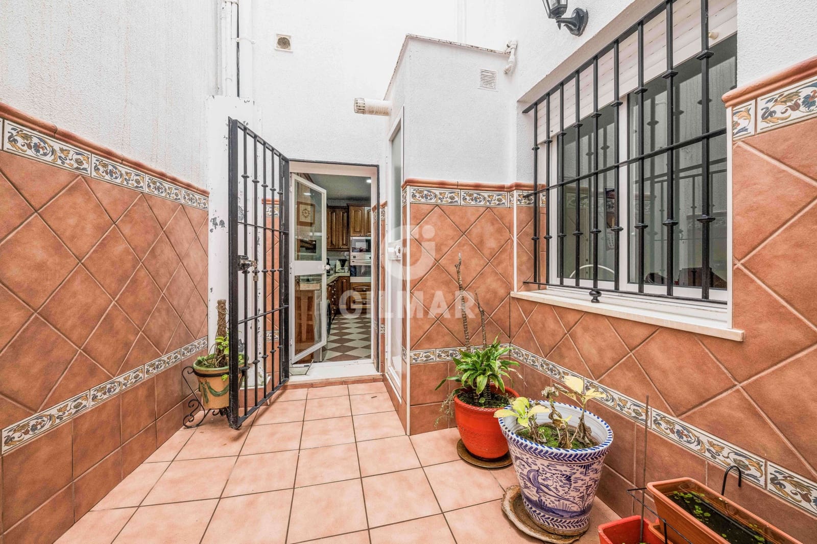 3 bedroom Flat for sale in Cadiz city - € 450,000 (Ref: 9496632)