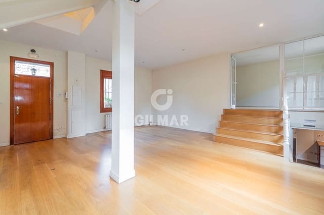 4 sovrum Semi-fristående Villa till salu i Hispanoamérica, Madrid stad - 1 900 000 € (Ref: 9500131)