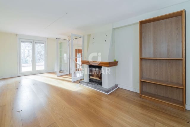 4 sovrum Semi-fristående Villa till salu i Hispanoamérica, Madrid stad - 1 900 000 € (Ref: 9500131)