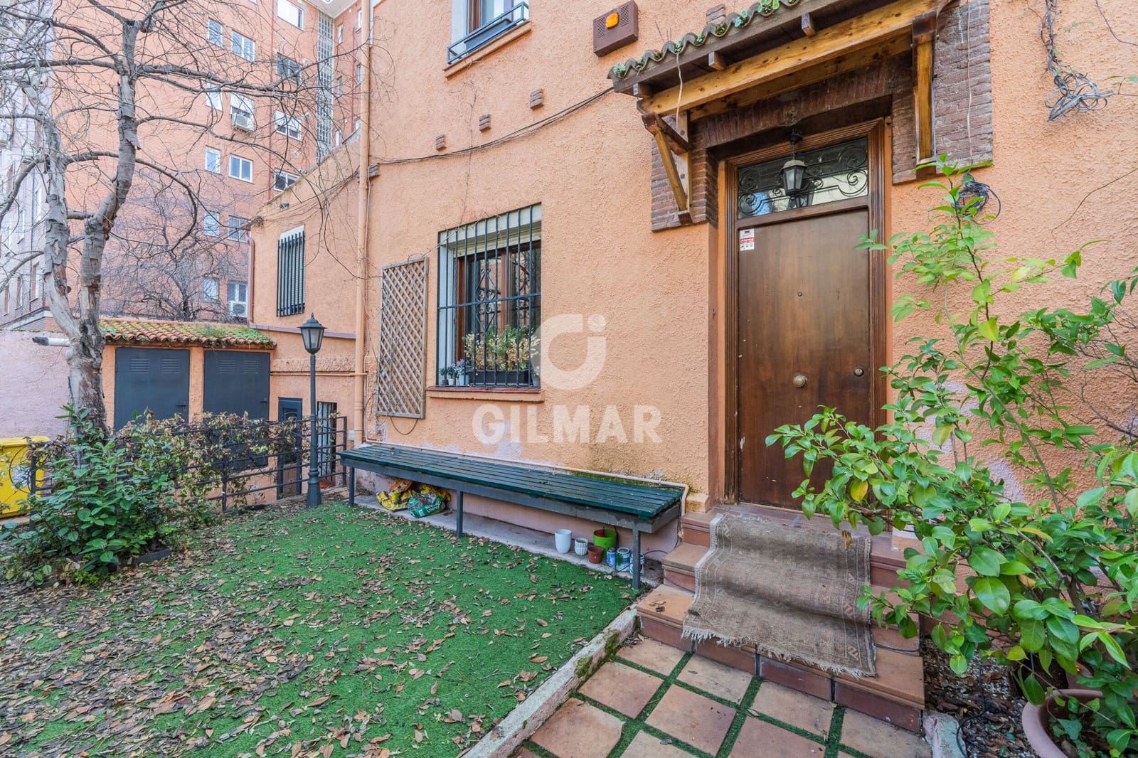 4 slaapkamer Halfvrijstaande villa te koop in Madrid stad - € 1.900.000 (Ref: 9500131)