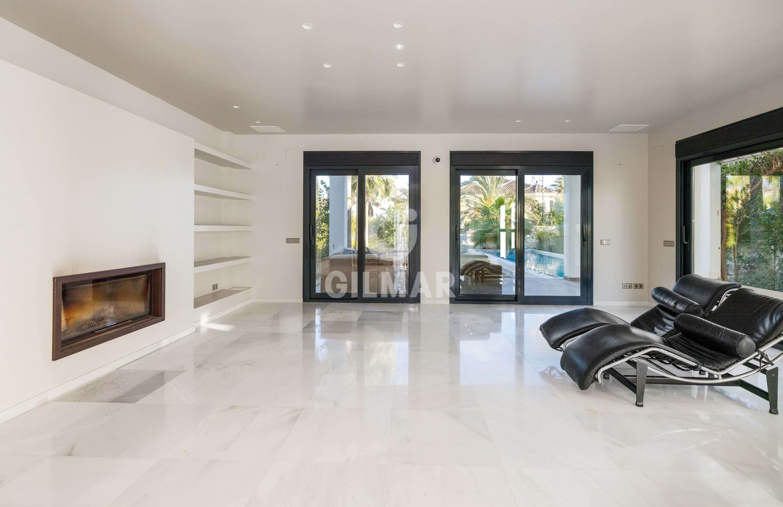 5 bedroom Villa for sale in Marbesa with pool garage - € 2,325,000 (Ref: 9503499)