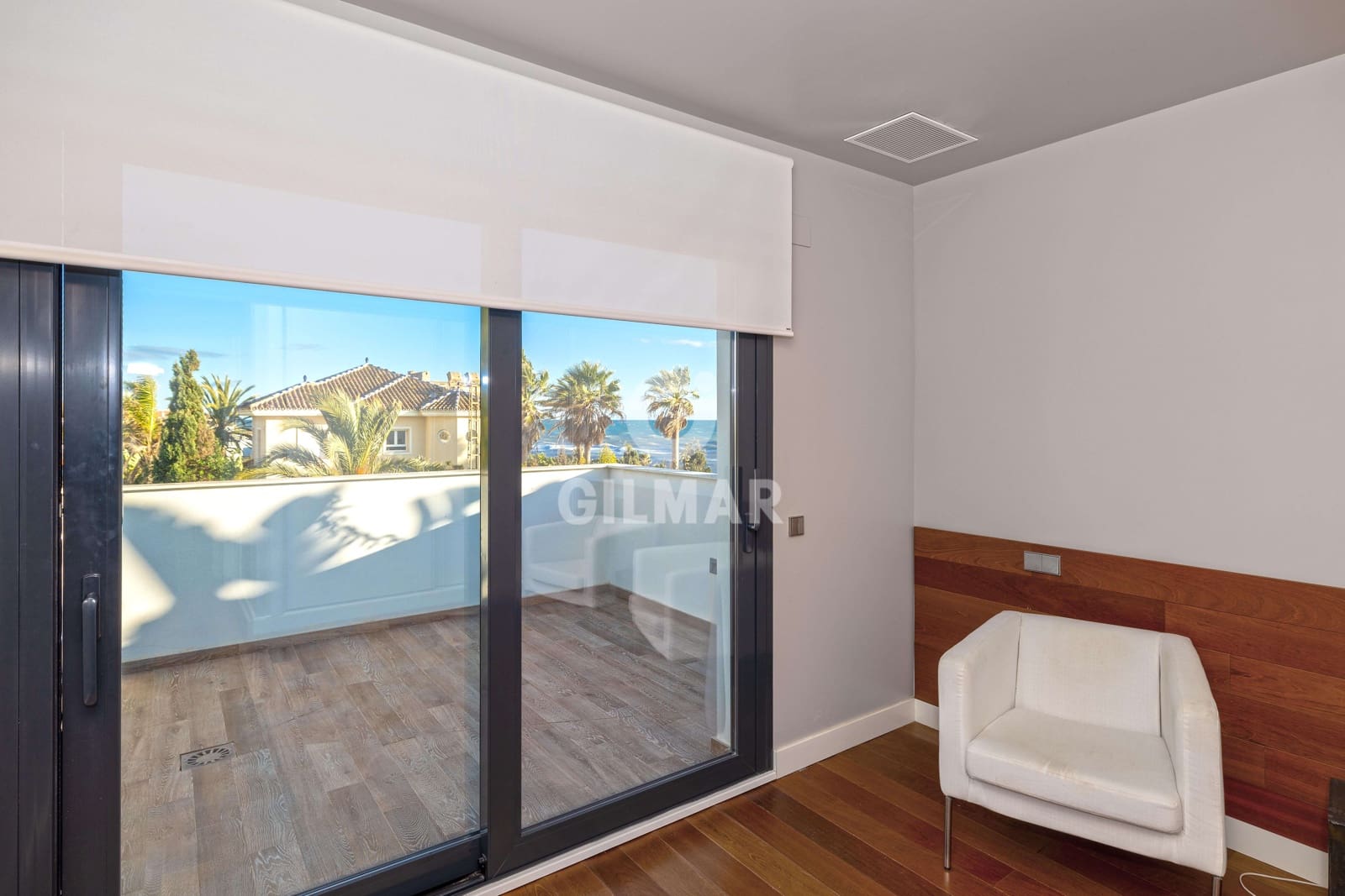 5 bedroom Villa for sale in Marbesa with pool garage - € 2,325,000 (Ref: 9503499)