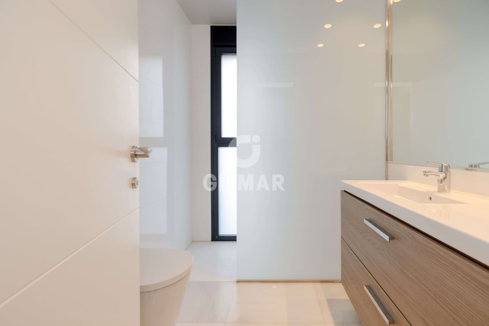 5 bedroom Villa for sale in Marbesa with pool garage - € 2,325,000 (Ref: 9503499)