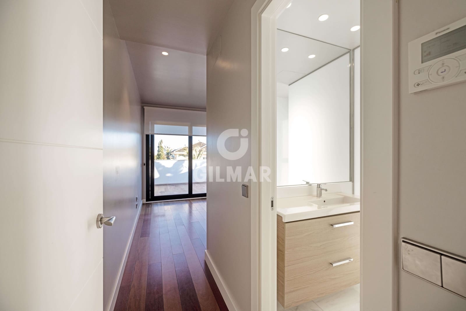 5 bedroom Villa for sale in Marbesa with pool garage - € 2,325,000 (Ref: 9503499)