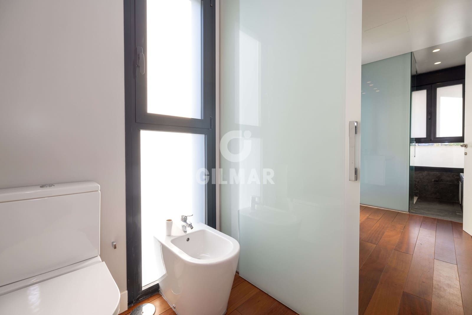 5 bedroom Villa for sale in Marbesa with pool garage - € 2,325,000 (Ref: 9503499)