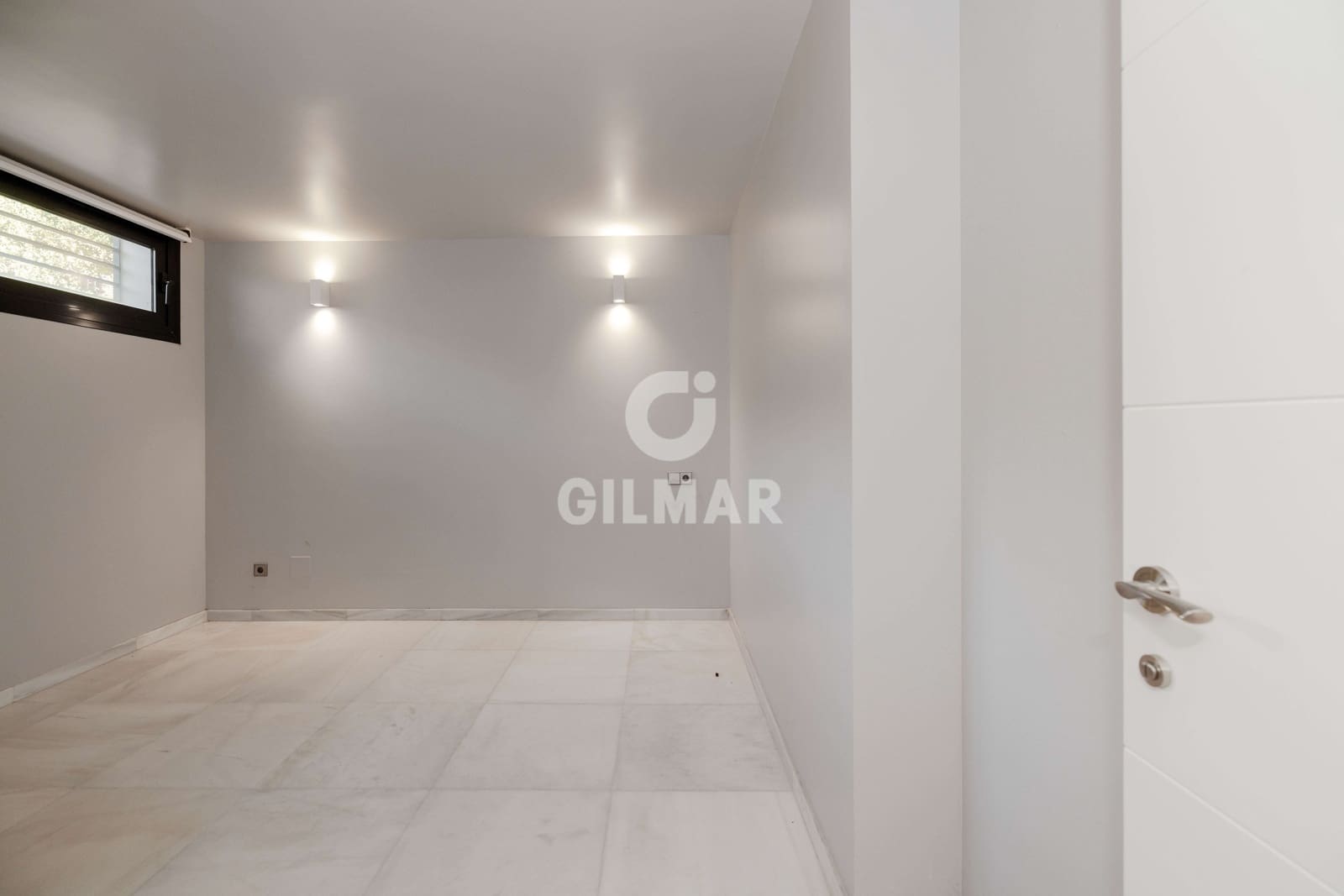 5 bedroom Villa for sale in Marbesa with pool garage - € 2,325,000 (Ref: 9503499)