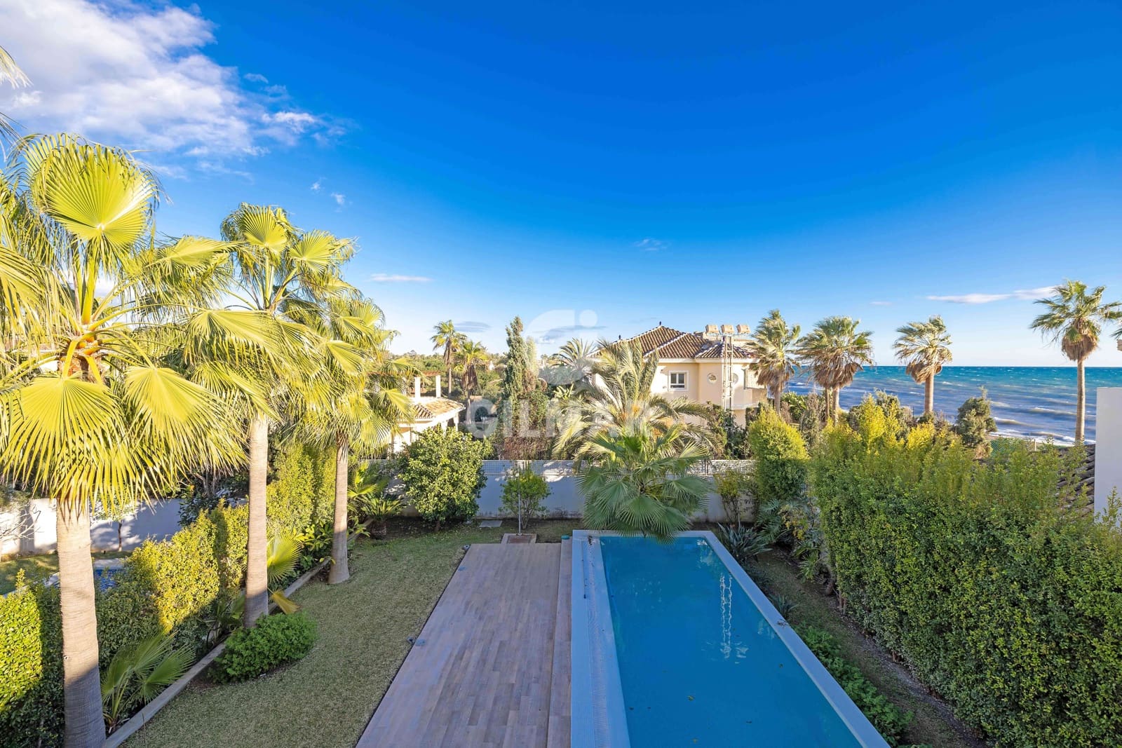 5 bedroom Villa for sale in Marbesa with pool garage - € 2,325,000 (Ref: 9503499)