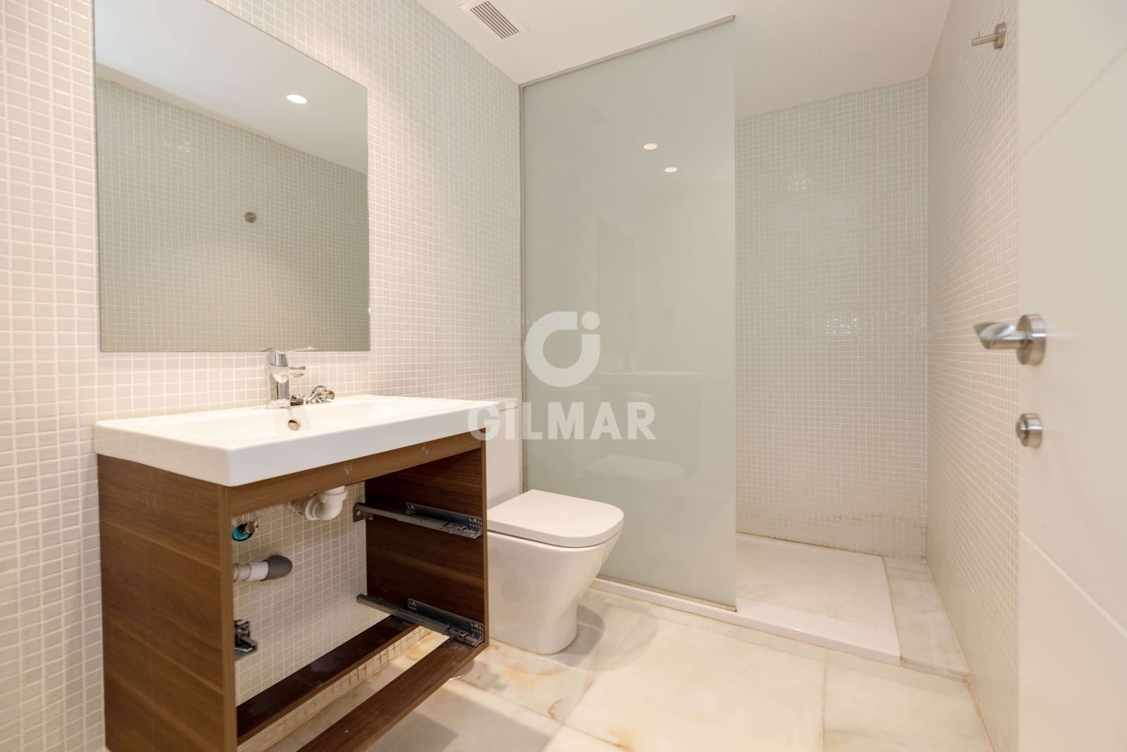 5 bedroom Villa for sale in Marbesa with pool garage - € 2,325,000 (Ref: 9503499)