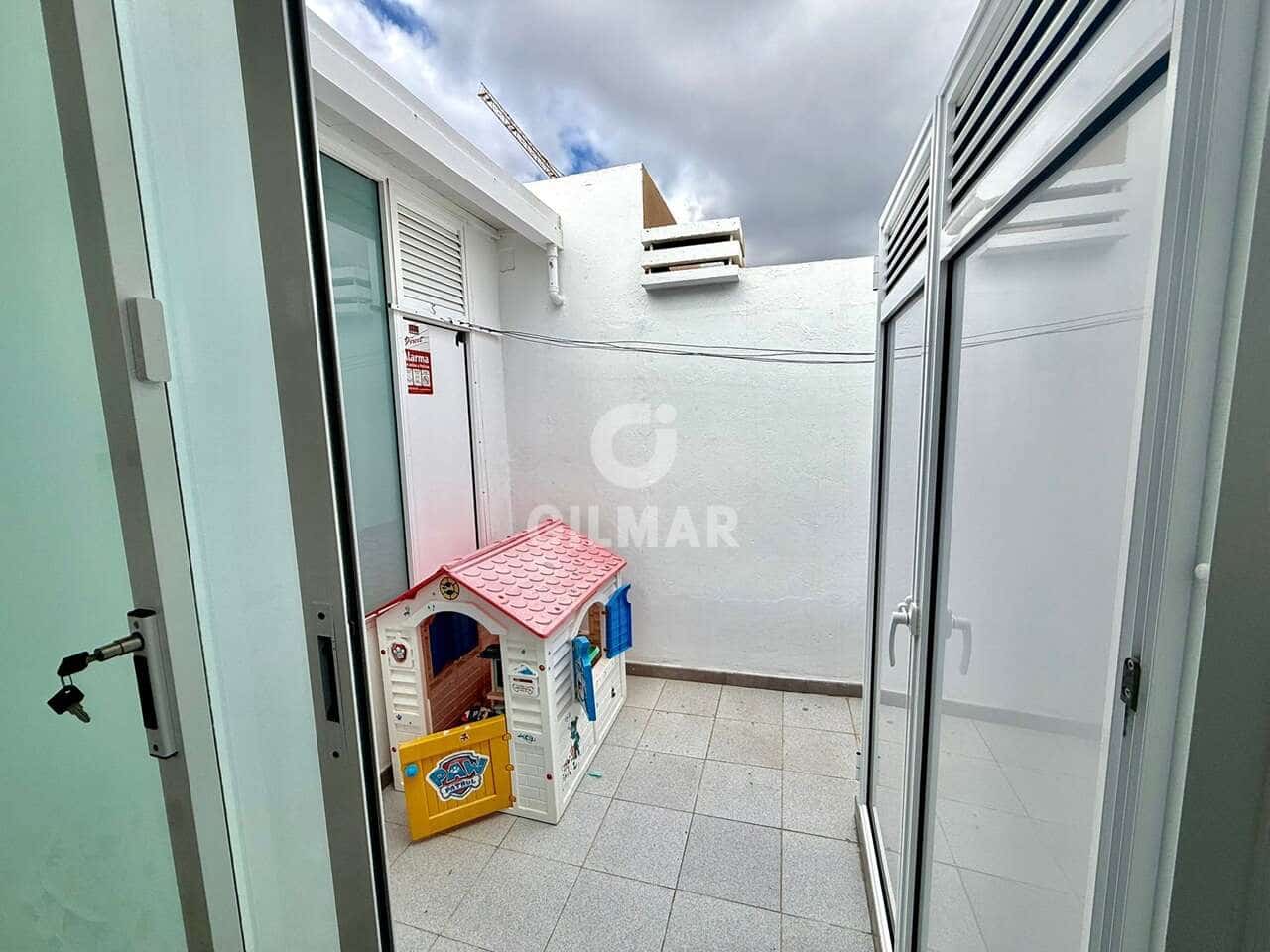 3 bedroom Flat for sale in Puerto Santiago with garage - € 480,000 (Ref: 9503500)