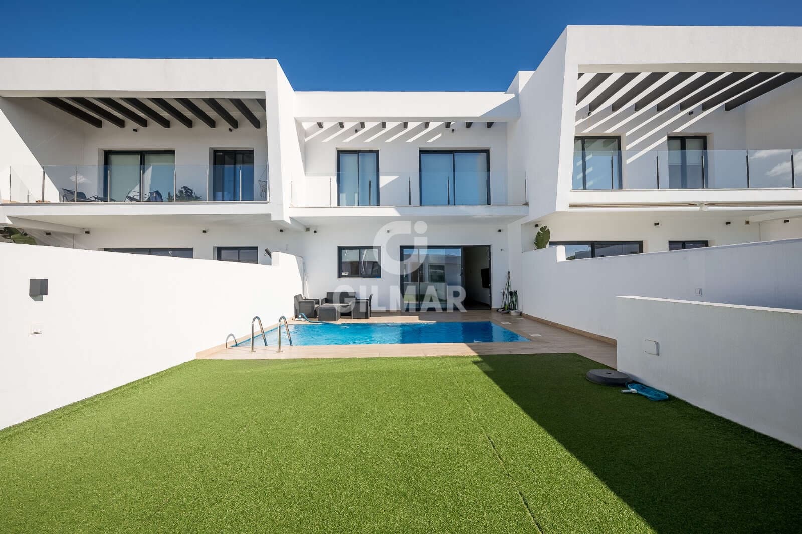 Adosado de 4 habitaciones en Puerto Real en venta con piscina - 450.000 € (Ref: 9506952)