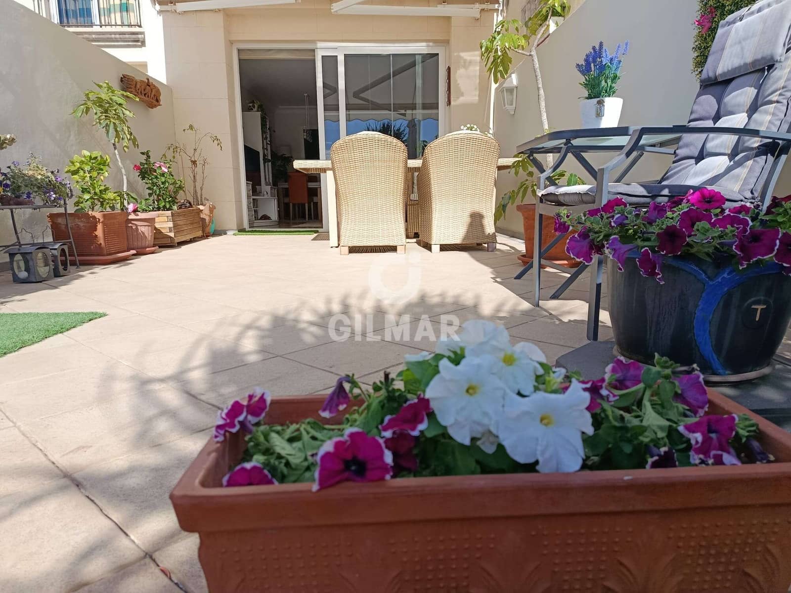2 bedroom Flat for sale in Chayofa with garage - € 465,000 (Ref: 9509404)