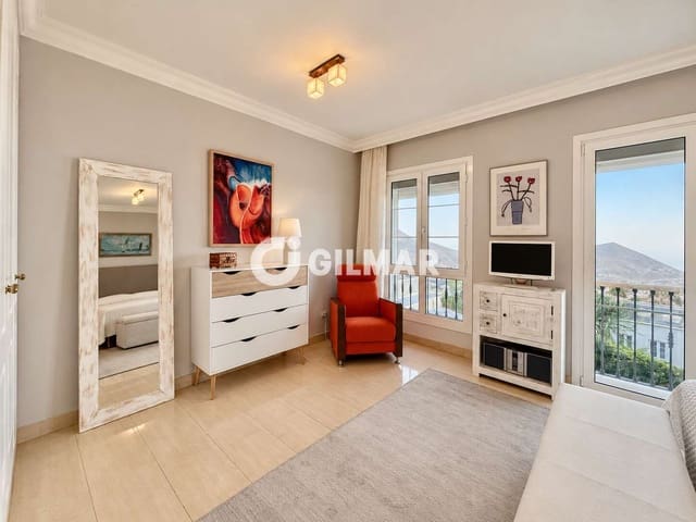 Piso de 2 habitaciones en Chayofa, Arona en venta con garaje - 440.000 € (Ref: 9509404)