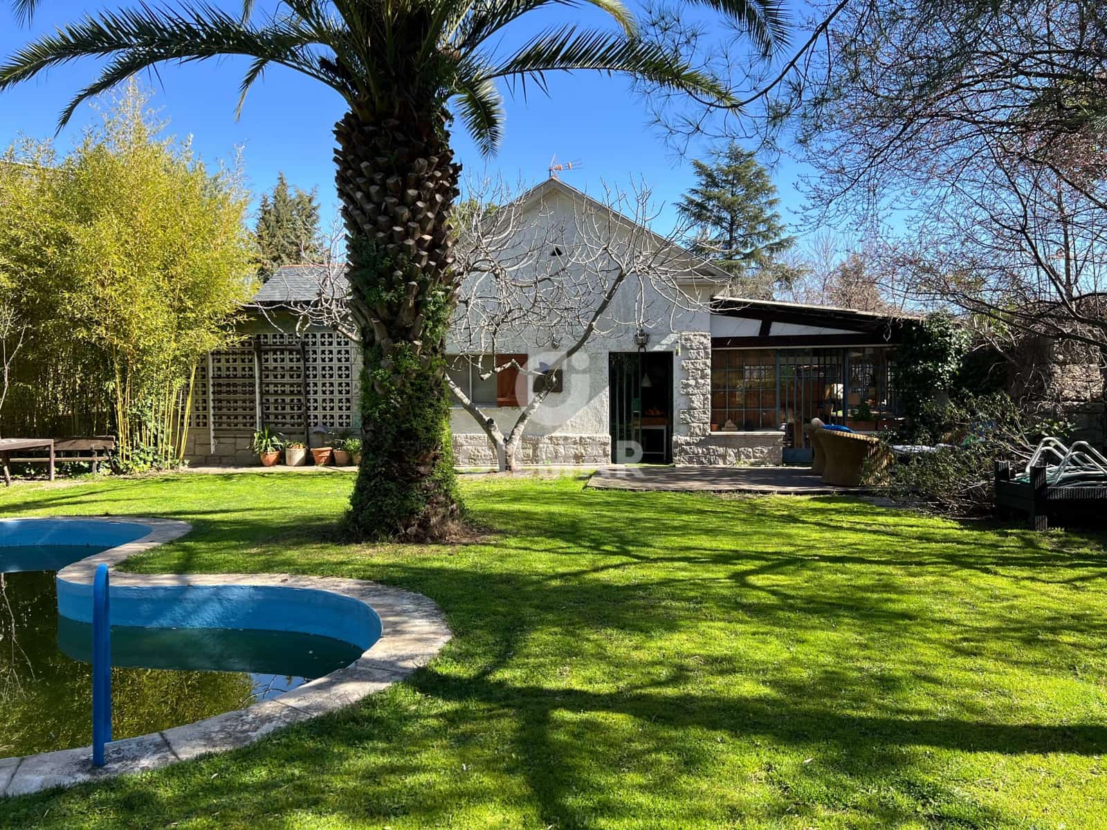 Chalet de 4 habitaciones en Madrid ciudad en venta con piscina - 2.095.000 € (Ref: 9509405)