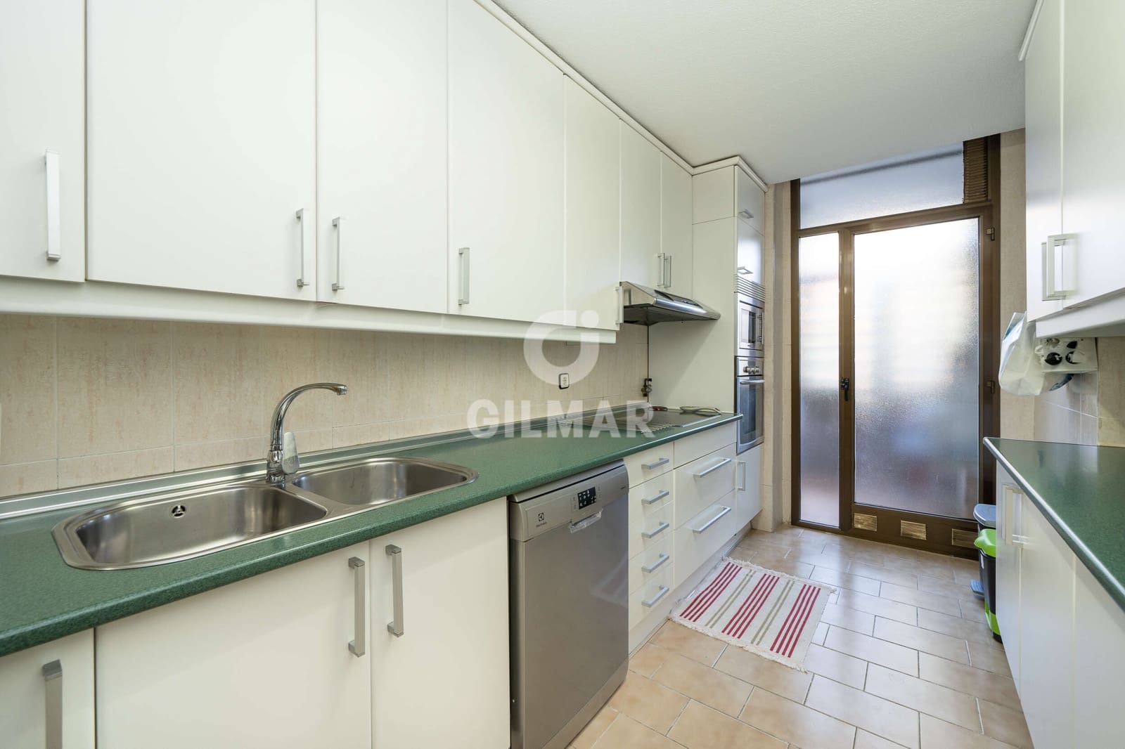 Piso de 5 habitaciones en Madrid ciudad en venta con piscina garaje - 1.490.000 € (Ref: 9509406)