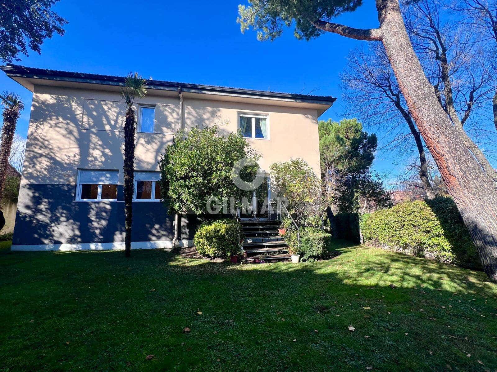 Chalet de 6 habitaciones en Madrid ciudad en venta con garaje - 2.520.000 € (Ref: 9509407)