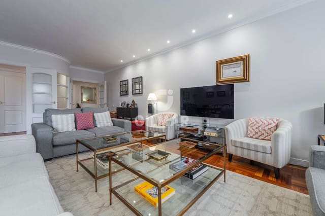 4 slaapkamer Flat te koop in Mirasierra, Madrid stad met zwembad garage - € 1.690.000 (Ref: 9509409)