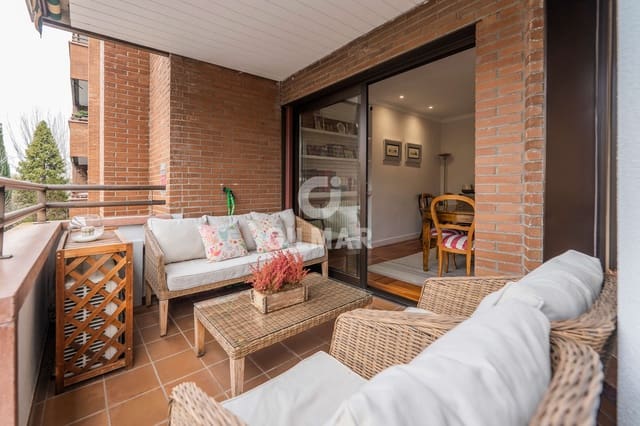 Piso de 4 habitaciones en Mirasierra, Madrid ciudad en venta con piscina garaje - 1.690.000 € (Ref: 9509409)