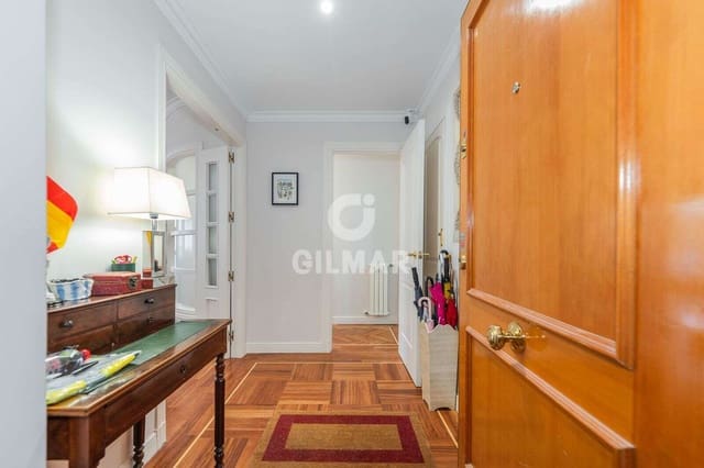 Piso de 4 habitaciones en Mirasierra, Madrid ciudad en venta con piscina garaje - 1.690.000 € (Ref: 9509409)
