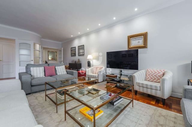 Piso de 4 habitaciones en Mirasierra, Madrid ciudad en venta con piscina garaje - 1.690.000 € (Ref: 9509409)