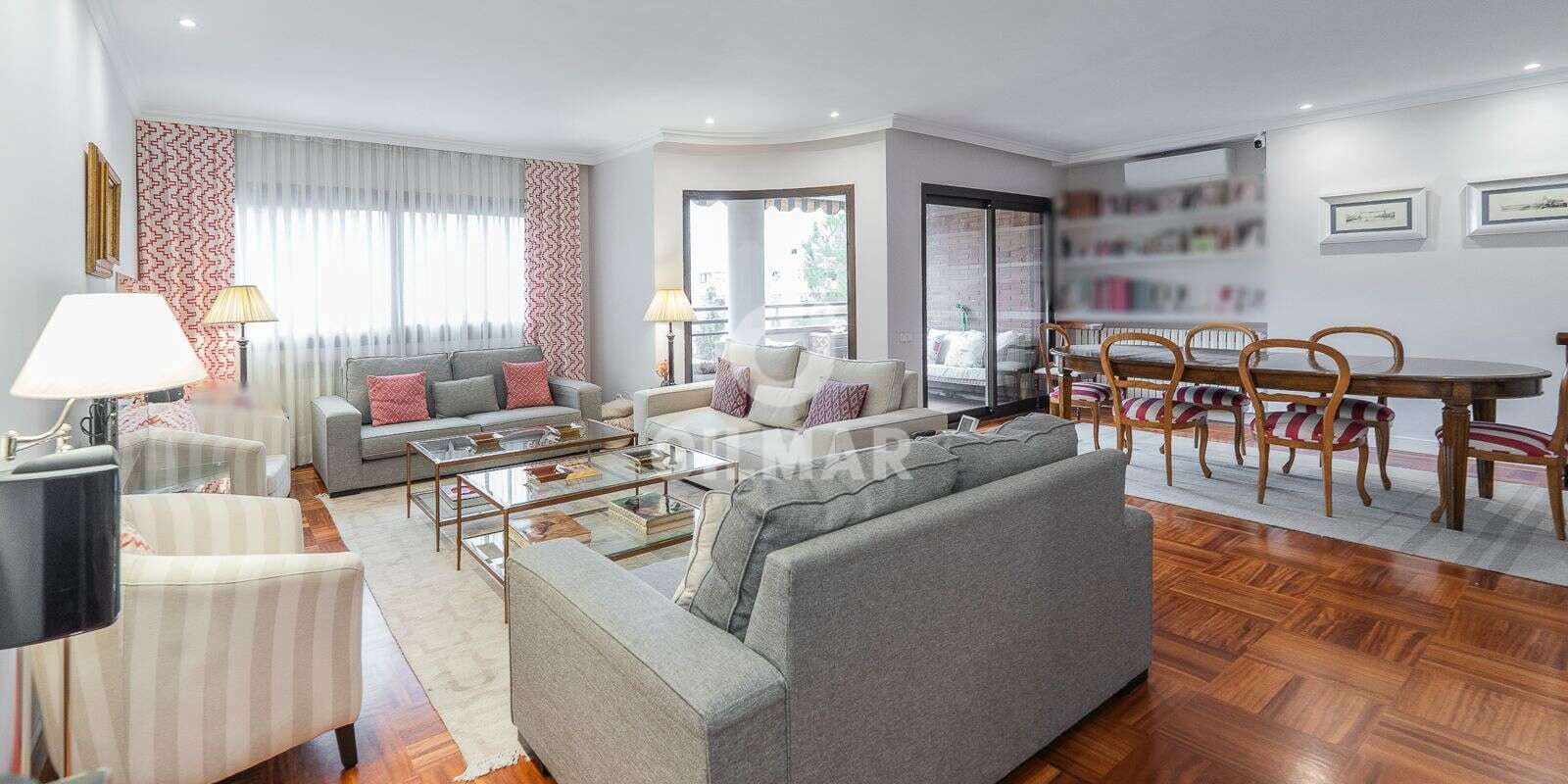 Piso de 4 habitaciones en Madrid ciudad en venta con piscina garaje - 1.690.000 € (Ref: 9509409)